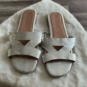 Olivia Miller Silver Sandals. Size 6.